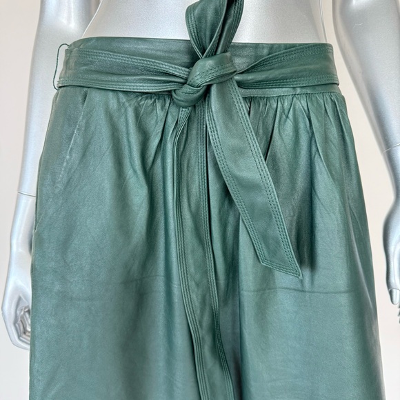 Elie Tahari women leather skirt size 8 US Retail 850$ - Picture 2 of 10